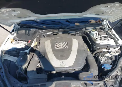 2011 Mercedes-Benz E 350 из США, поврежденный, VIN WDDHF5GB8BA449628